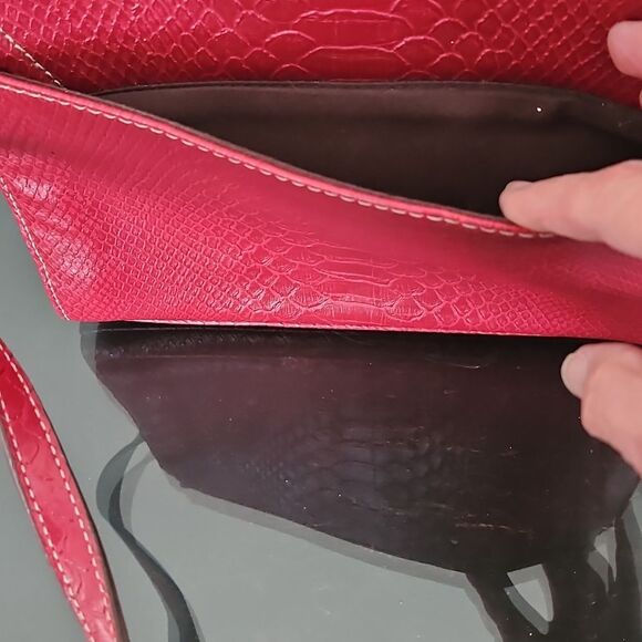 Liz Claiborne Red Crossbody Bag - Picture 8 of 12